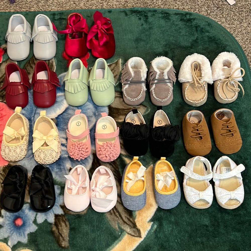Baby shoes varies from infant- size 2